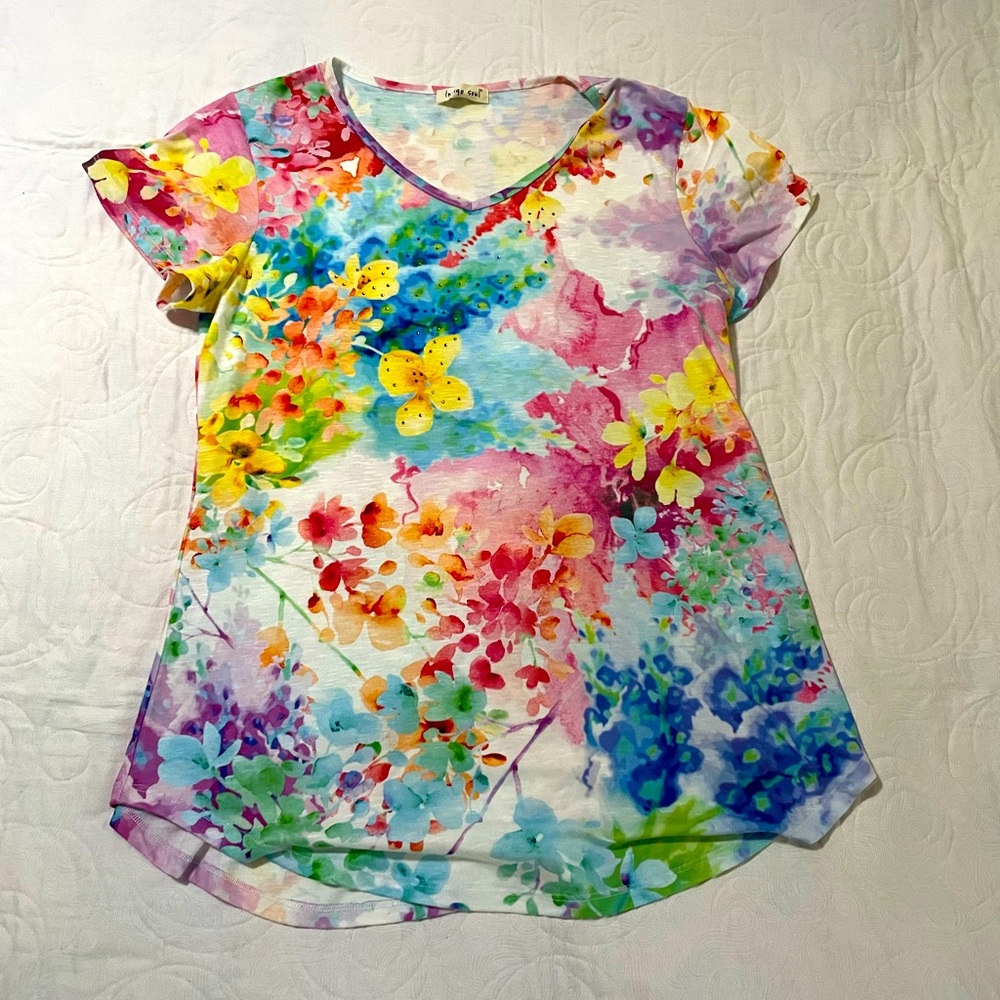 Indigo Soul Floral Water-color V-Neck Cut Tee Size Medium